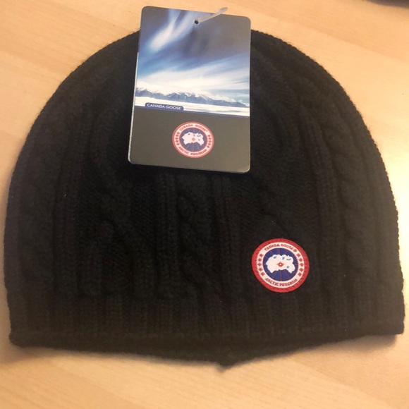 Canada Goose Accessories - Canada Goose merino wool beanie